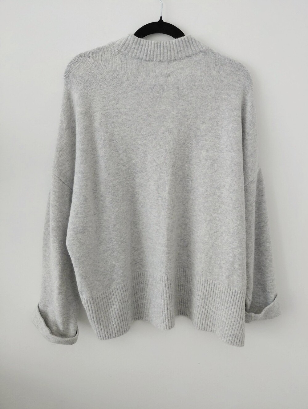 Cozy Oversized Crewneck Sweater - Light Gray - Picture 6 of 8